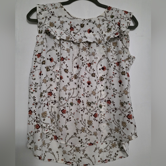 LOFT Tops - LOFT White Floral Ruffle Sleeveless Camisole with Red & Green Print